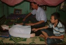 Vivia y dormia con su esposa muerta desde hace 5 años (6 Imágenes)