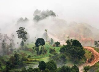 El pueblo del Himalaya donde se ven por debajo las nubes: Nagarko nagarko
