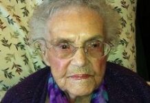 Una Señora de 105 años, no puede tener perfil de Facebook Una Señora de 105 años, no puede tener perfil de Facebook