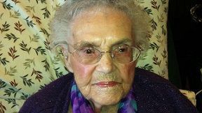 Una Señora de 105 años, no puede tener perfil de Facebook