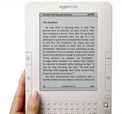 Amazon rompe ventas de ebooks frente a libros en papel