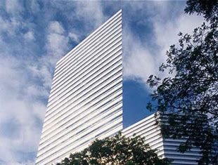 Ilusion optica. Edificio sin profundidad