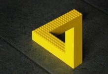 Triangulo de Penrose hecho con Lego