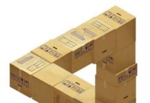 Triangulo imposible con cajas de carton