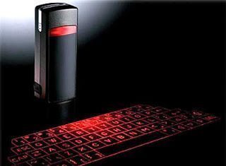 🗣️ El Origen de los Asistentes Virtuales: De HAL 9000 a Alexa 🚀