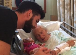 Un Actor Cuida de su Vecina Enferma en la Recta Final Un Actor Cuida de su Vecina Enferma en la Recta Final