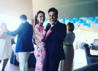 Paula Echevarría y Bustamante Posan Felices en la Comunión Paula Echevarría y Bustamante Posan Felices en la Comunión