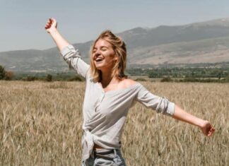 Laura Escanes Empieza a Escribir su Primer Libro Laura Escanes Empieza a Escribir su Primer Libro