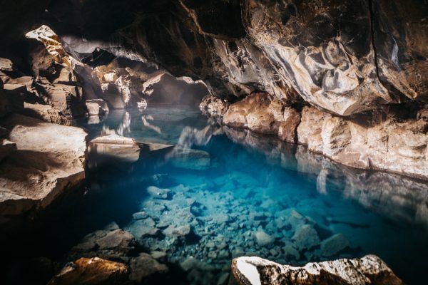 Cueva de Grjotagja - Islandia en Juego de Tronos