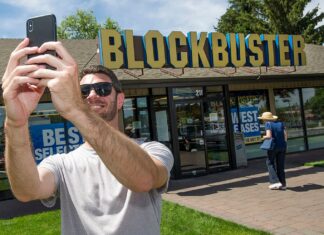 El ÚLTIMO BLOCKBUSTER del mundo