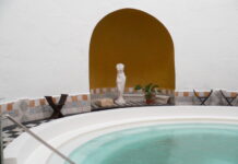 Balneario de Alange: unas termas romanas con casi dos mil años de historia Piscina circular de las termas romanas de Alange bajo una cúpula histórica